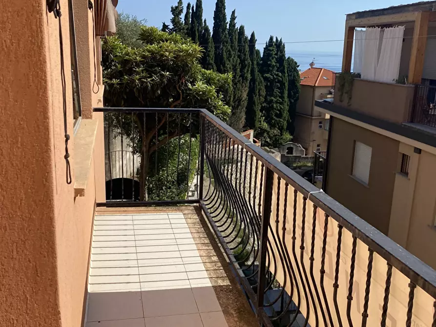 Immagine 20 di Quadrilocale in vendita  in Via Paolo Cappa a Finale Ligure