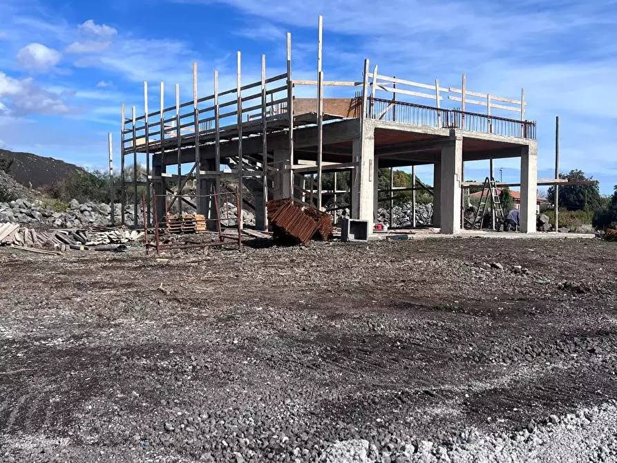 Immagine 5 di Villa in vendita  a Pedara