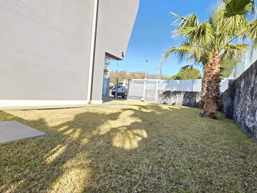 Immagine 33 di Villa in vendita  a Pedara