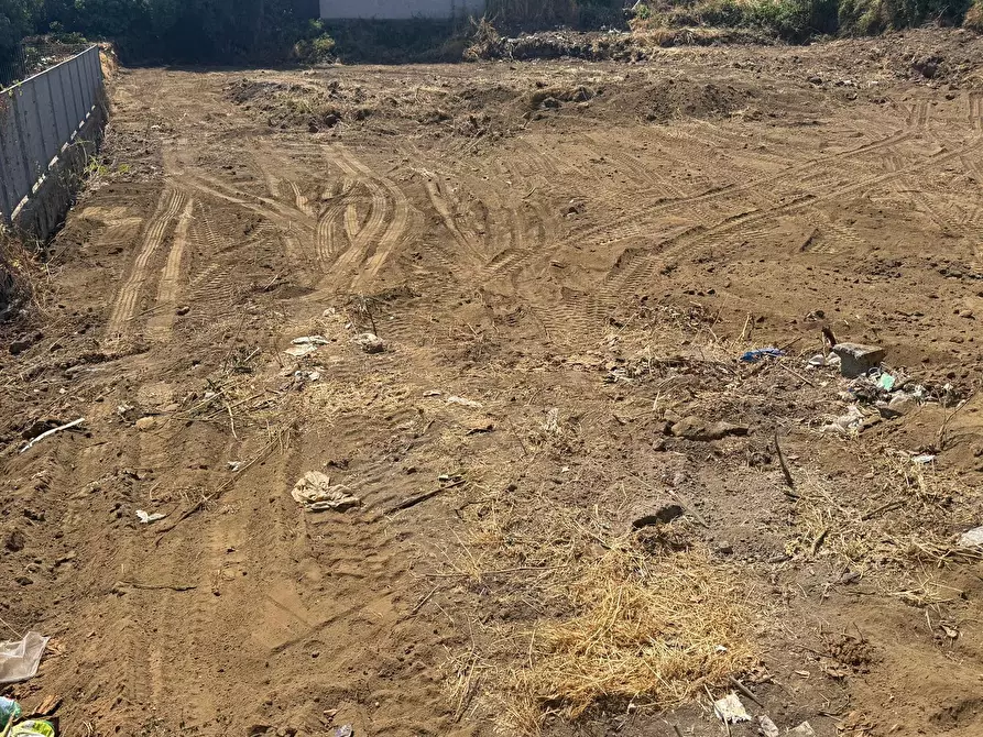 Immagine 2 di Terreno industriale in vendita  a Tremestieri Etneo