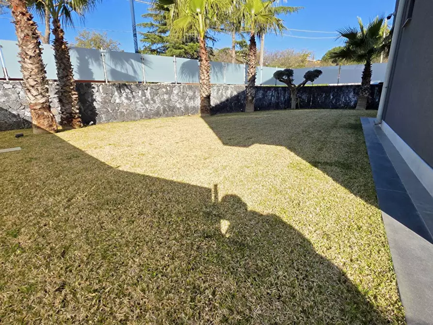 Immagine 36 di Villa in vendita  a Pedara