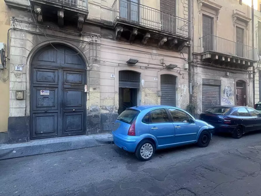 Immagine 5 di Locale commerciale in vendita  a Catania