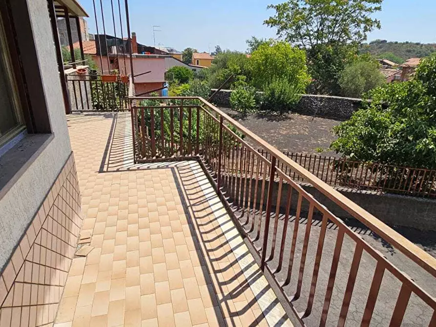 Immagine 1 di Appartamento in vendita  a Pedara