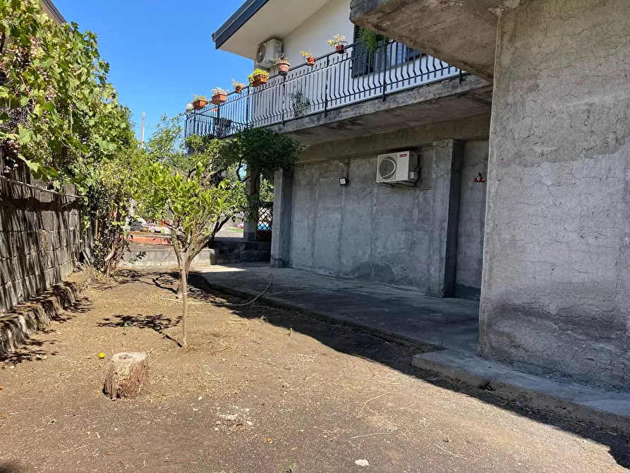 Immagine 5 di Appartamento in vendita  a Tremestieri Etneo