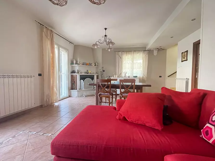 Immagine 11 di Villa in vendita  a Ragalna