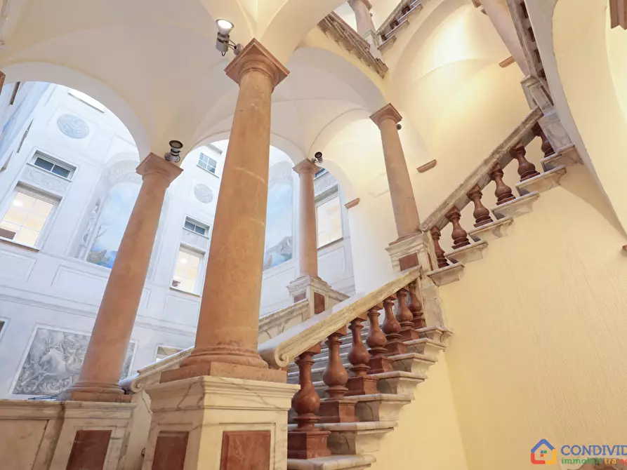 Immagine 32 di Albergo/B&B/Residence in affitto  in Piazza della Nunziata 5 a Genova