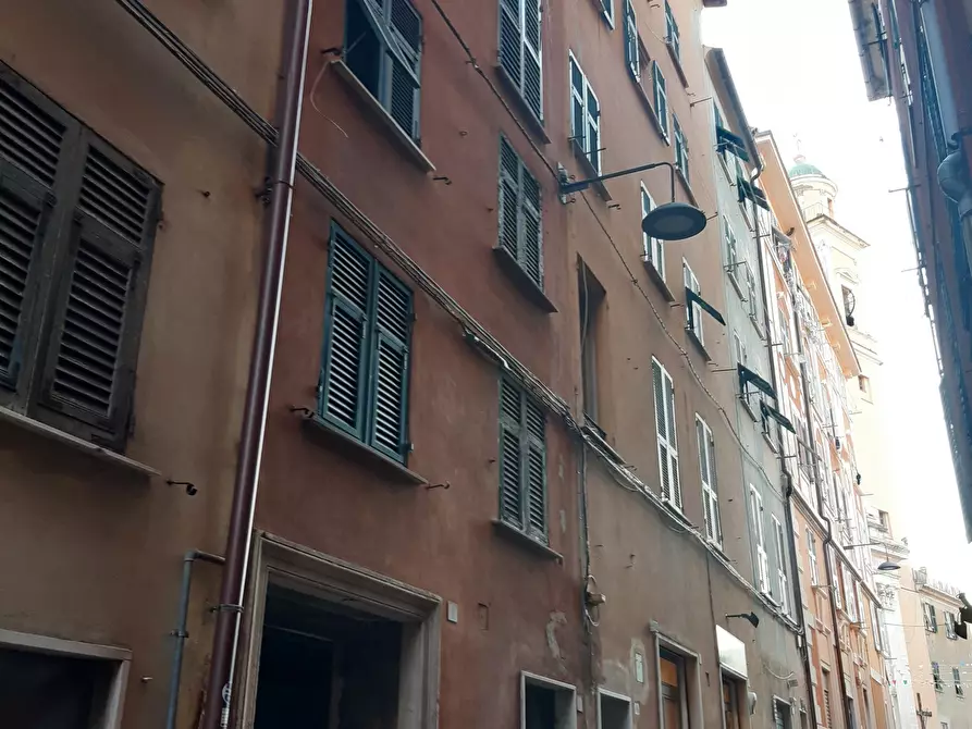 Immagine 3 di Bilocale in vendita  in Via Beata Chiara 9 a Genova