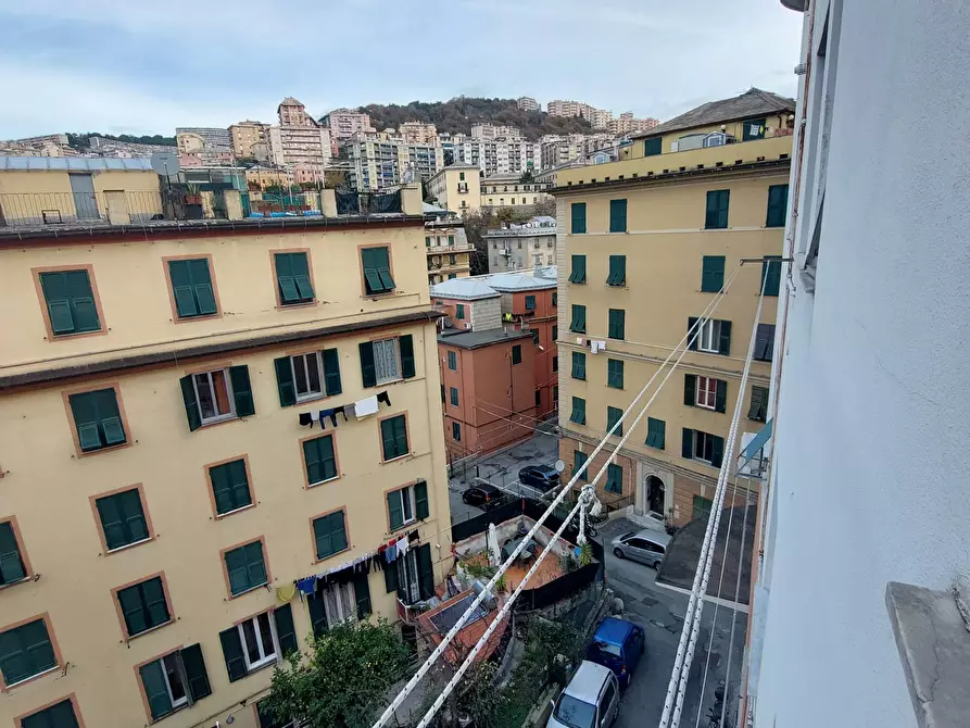 Immagine 38 di Trilocale in vendita  in Passo della Zebra a Genova