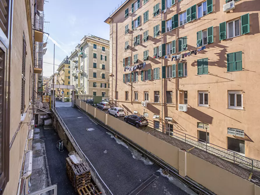 Immagine 27 di Appartamento in vendita  in Via Tortosa a Genova