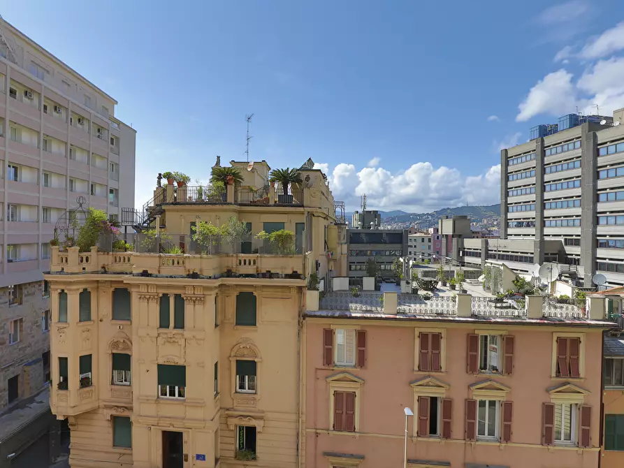 Immagine 38 di Ufficio in vendita  in Via Fieschi a Genova