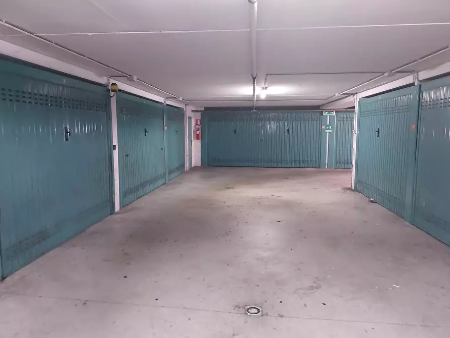 Immagine 46 di Trilocale in vendita  in Passo della Zebra a Genova