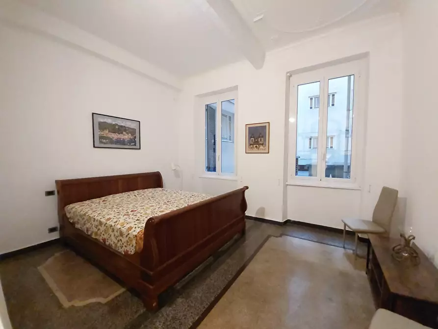Immagine 11 di Trilocale in vendita  in Corso Magenta a Genova