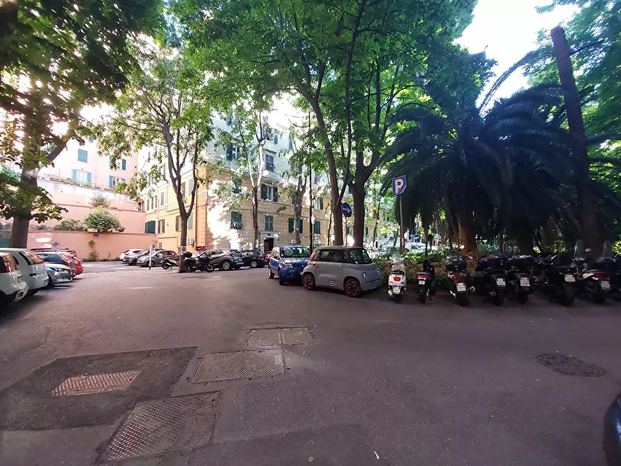 Immagine 32 di Trilocale in vendita  in Corso Magenta a Genova