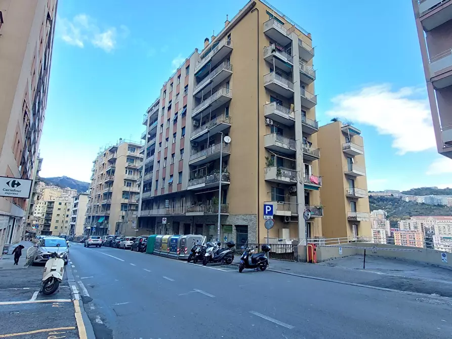 Immagine 34 di Trilocale in vendita  in Via Leonardo Montaldo 24 a Genova