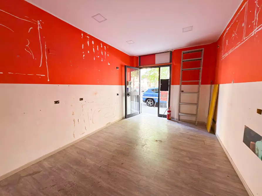 Immagine 7 di Locale commerciale in vendita  in Corso Sardegna 264 a Genova