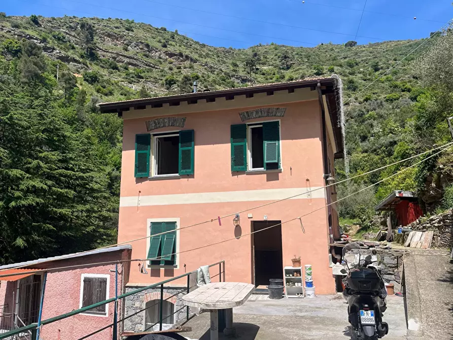 Immagine 1 di Casa semindipendente in vendita  in Via Molinetti di Nervi 32 a Genova