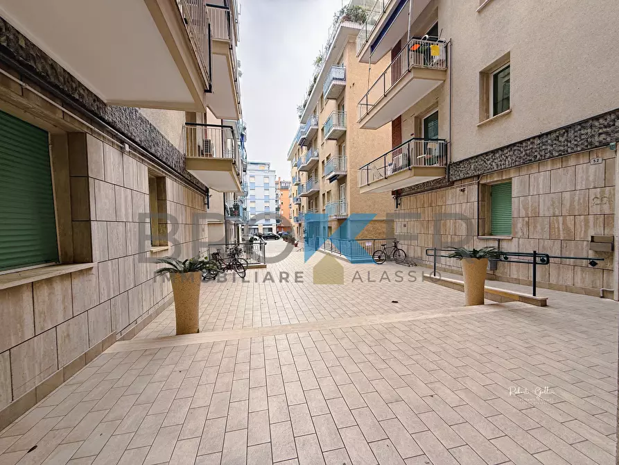 Immagine 14 di Bilocale in vendita  in Corso Europa a Alassio