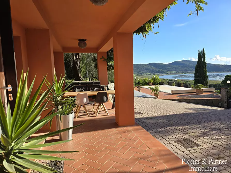 Immagine 13 di Villa in vendita  in Via dei Romani a Magione