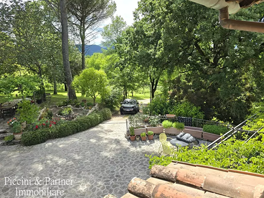 Immagine 57 di Rustico / casale in vendita  in Strada Ponte Resina - Monte Acutello 1 a Perugia