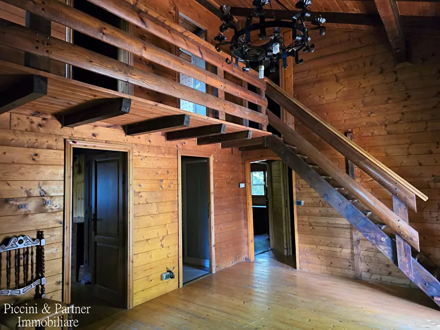 Immagine 36 di Baita in vendita  in Via dei Cespugli 10 a Passignano Sul Trasimeno