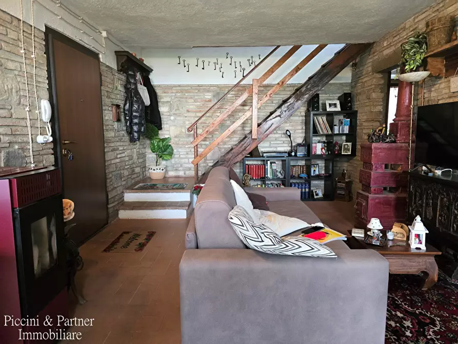 Immagine 30 di Villa in vendita  in Via IV Novembre 15 a Passignano Sul Trasimeno