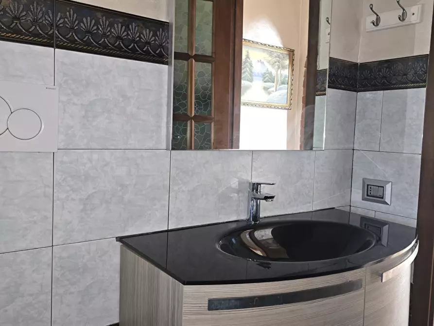 Immagine 27 di Casa bifamiliare in vendita  in Piazzale Umbria a Castiglione Del Lago