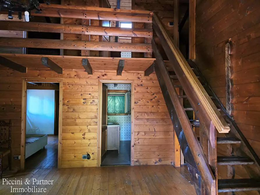 Immagine 57 di Baita in vendita  in Via dei Cespugli 10 a Passignano Sul Trasimeno