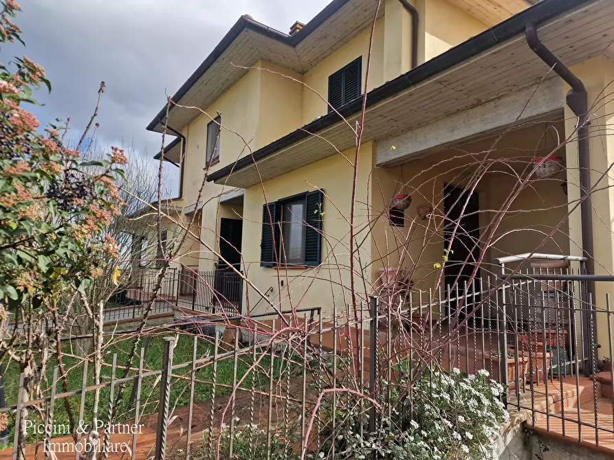 Immagine 60 di Porzione di casa in vendita  in Via Fioretti a Castiglione Del Lago