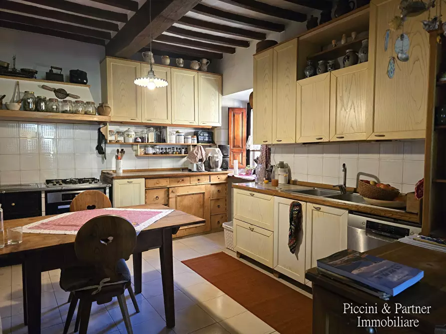 Immagine 32 di Rustico / casale in vendita  in Località Riccio 70A a Cortona
