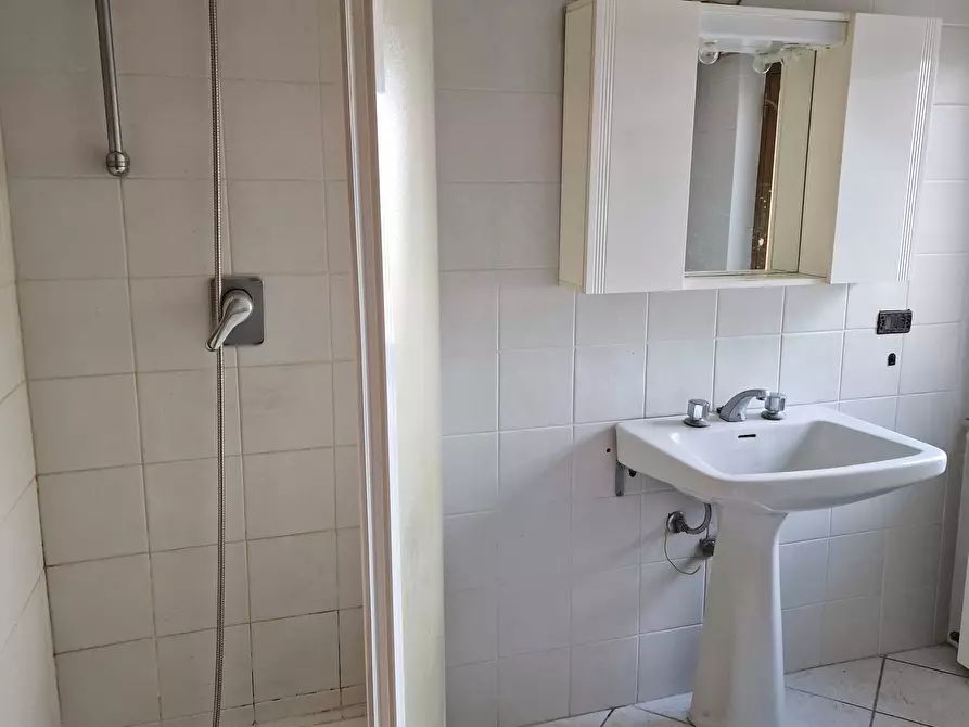 Immagine 47 di Albergo/B&B/Residence in vendita  in Via Po a Chianciano Terme