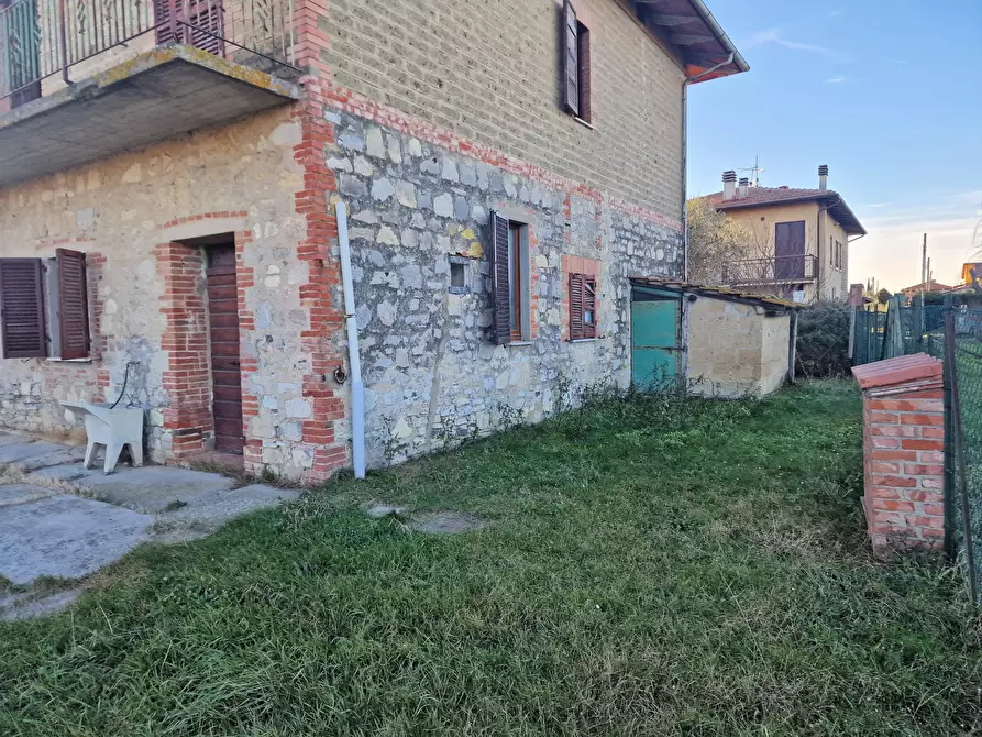 Immagine 48 di Casa bifamiliare in vendita  in Via San Biagio a Castiglione Del Lago