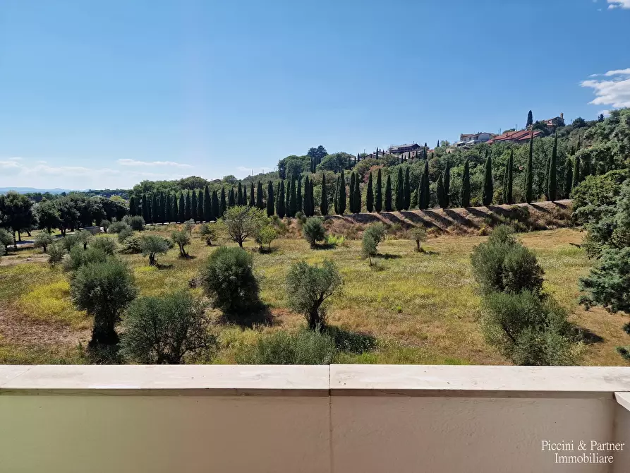 Immagine 37 di Pentalocale in vendita  in Via della Martinella 9A a Passignano Sul Trasimeno