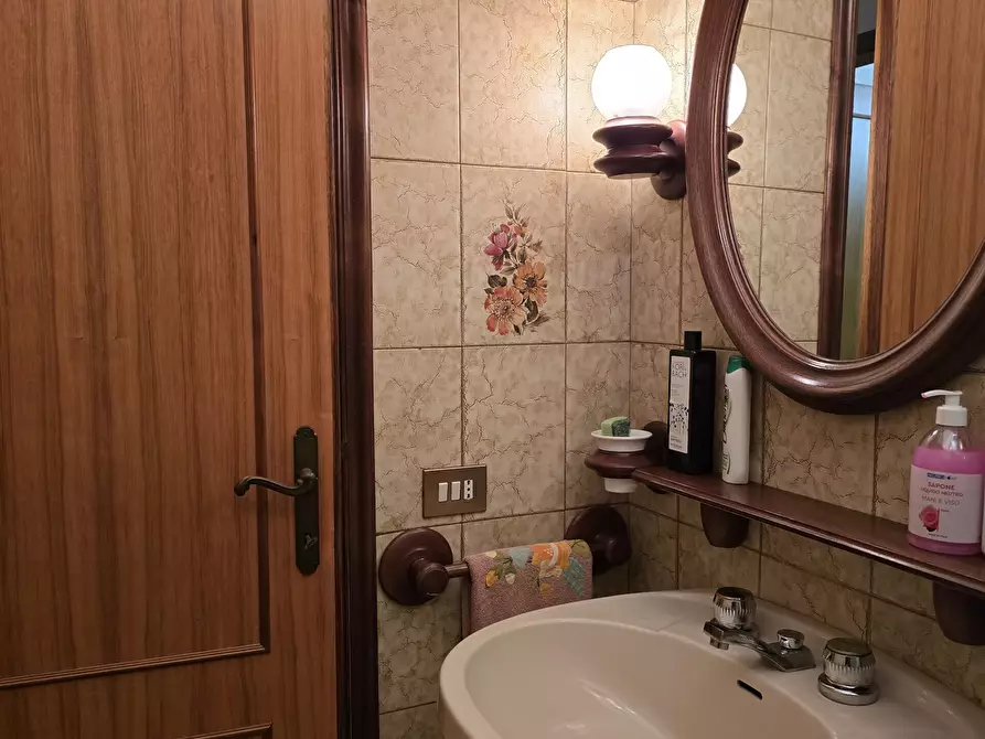 Immagine 42 di Casa bifamiliare in vendita  in Via delle Terme Sud a Montepulciano