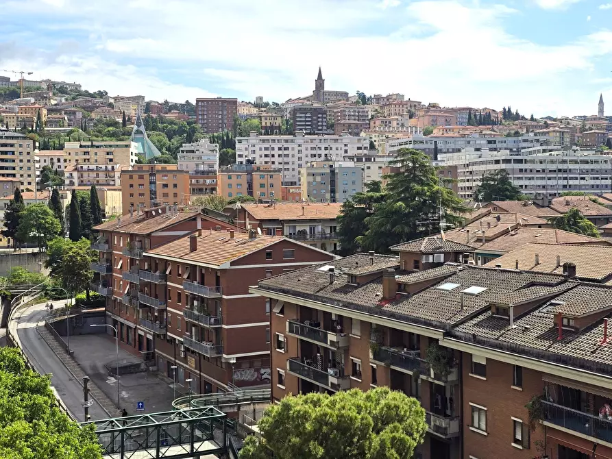 Immagine 37 di Attico in vendita  in Via Martiri dei Lager 156 a Perugia