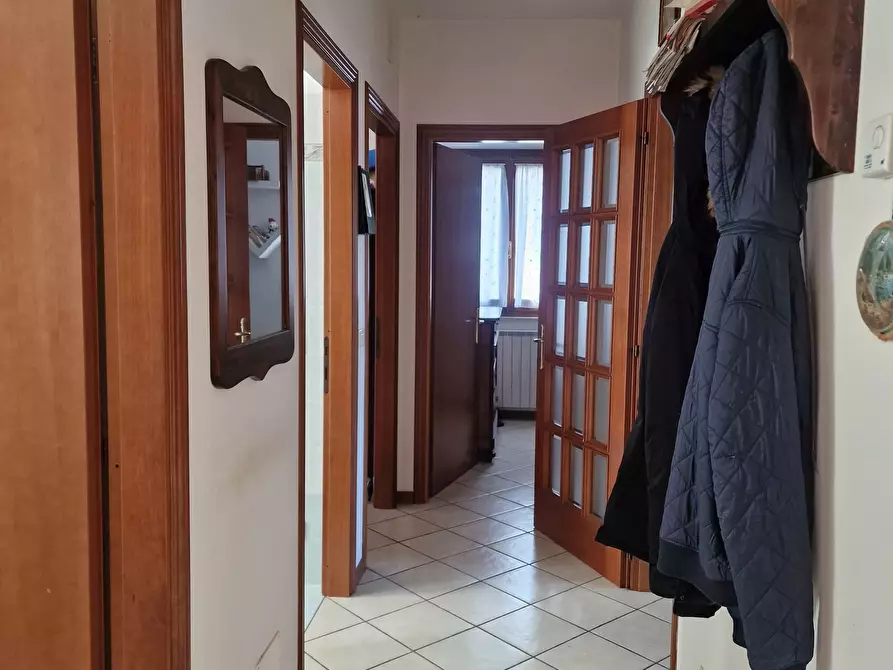 Immagine 50 di Porzione di casa in vendita  in Via Fioretti a Castiglione Del Lago