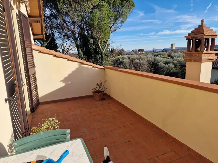 Immagine 39 di Casa bifamiliare in vendita  in Via Milano a Castiglione Del Lago