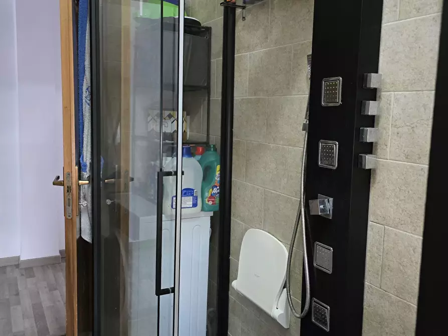 Immagine 45 di Quadrilocale in vendita  in Via Trento a Castiglione Del Lago