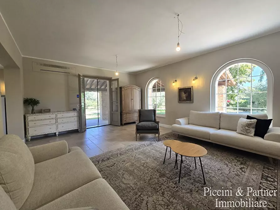 Immagine 15 di Villa in vendita  in Località Castagni 2 a Castiglione Del Lago