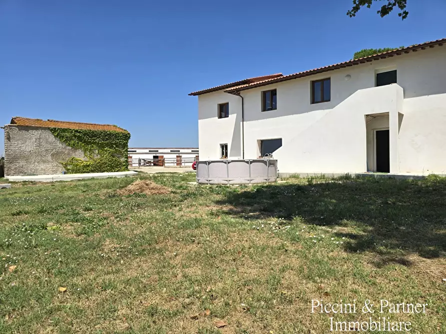 Immagine 3 di Rustico / casale in vendita  in Strada Settevalli 1157 a Perugia