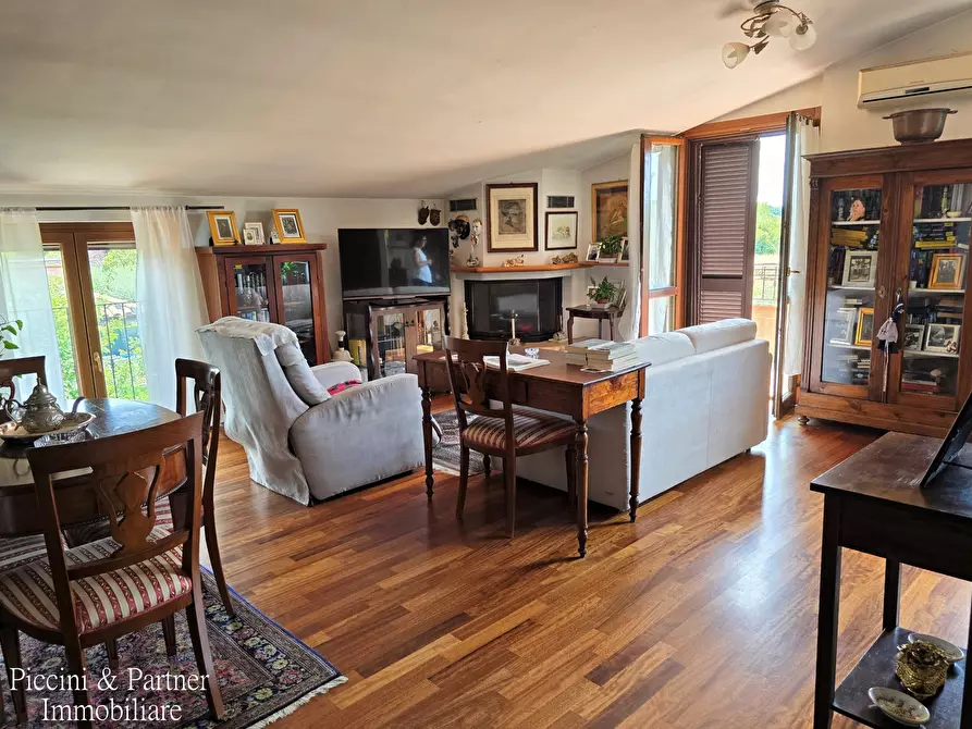 Immagine 39 di Villa in vendita  in Via Lillacci a Perugia