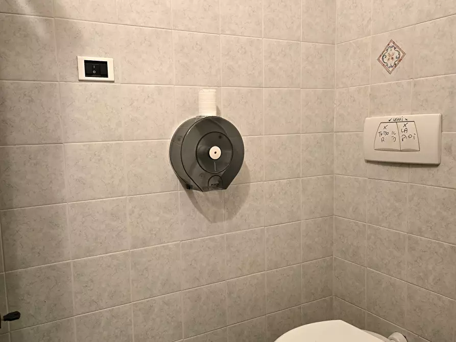 Immagine 12 di Locale commerciale in vendita  in Via del Conservificio a Bastia Umbra