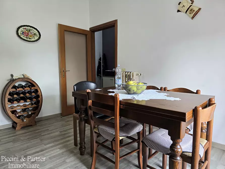 Immagine 24 di Quadrilocale in vendita  in Via Trento a Castiglione Del Lago