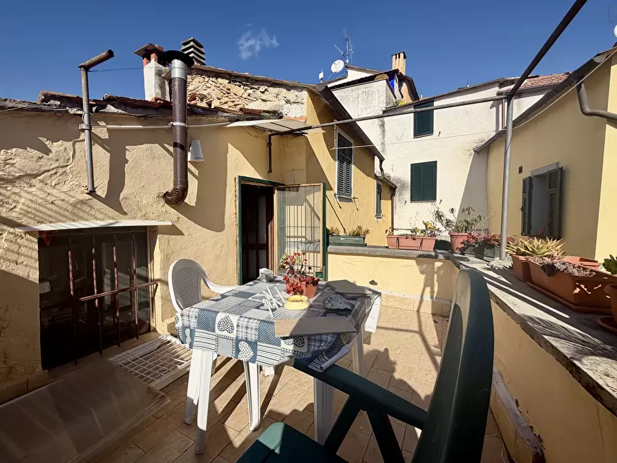 Immagine 14 di Porzione di casa in vendita  in Via Partigiani a Diano San Pietro