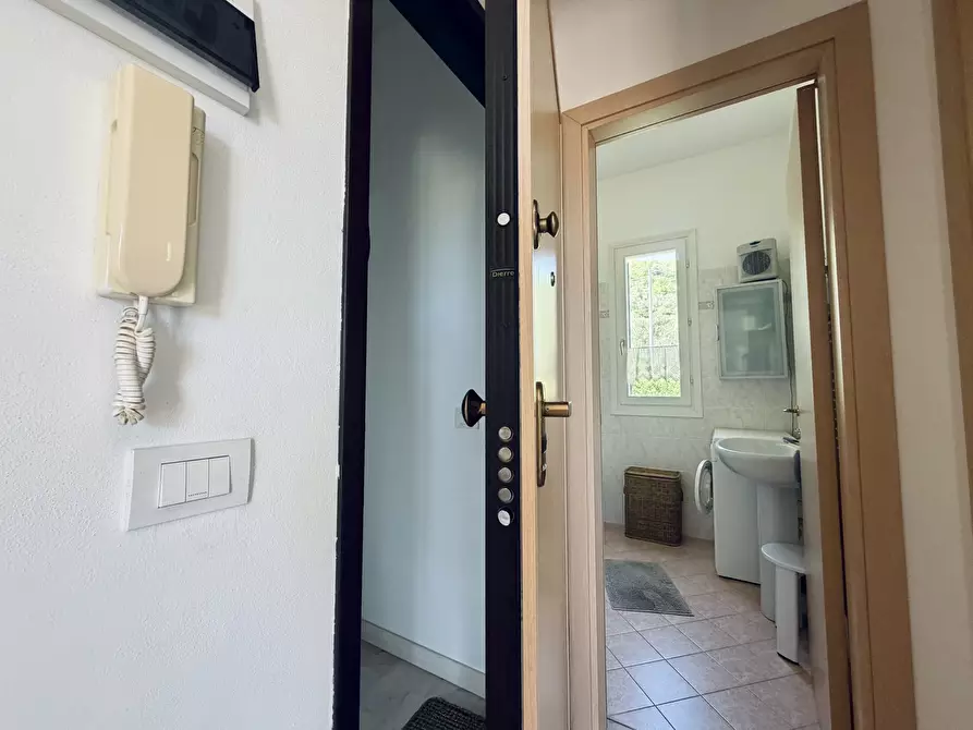 Immagine 14 di Bilocale in vendita  in Via San Bernardo a Diano Arentino