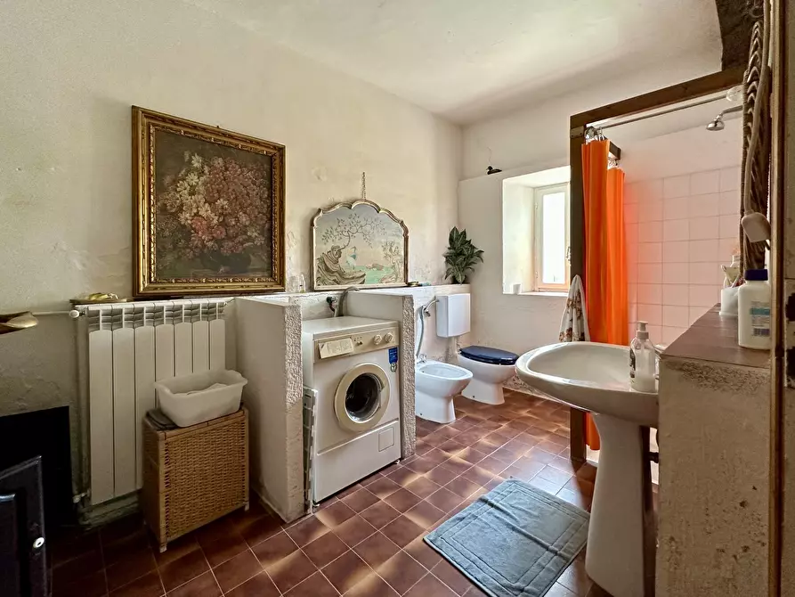 Immagine 13 di Rustico / casale in vendita  in via Garibaldi a Diano San Pietro