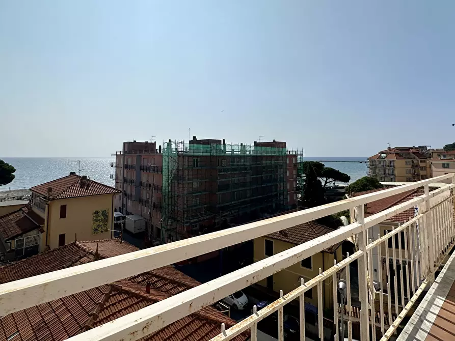 Immagine 12 di Quadrilocale in vendita  in via Agnese a Diano Marina