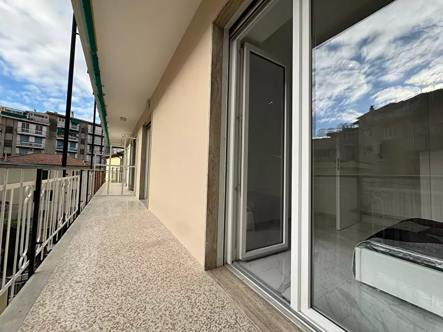 Immagine 10 di Bilocale in vendita  in Strada San Martino 86 a San Remo