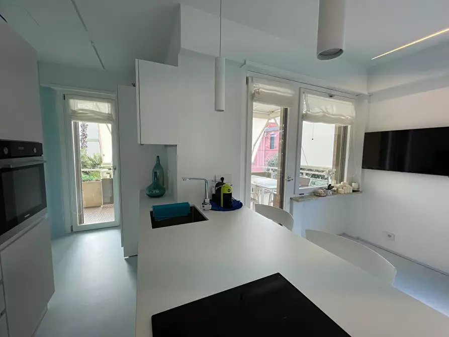 Immagine 8 di Trilocale in vendita  in Corso Giuseppe Mazzini 181 a San Remo