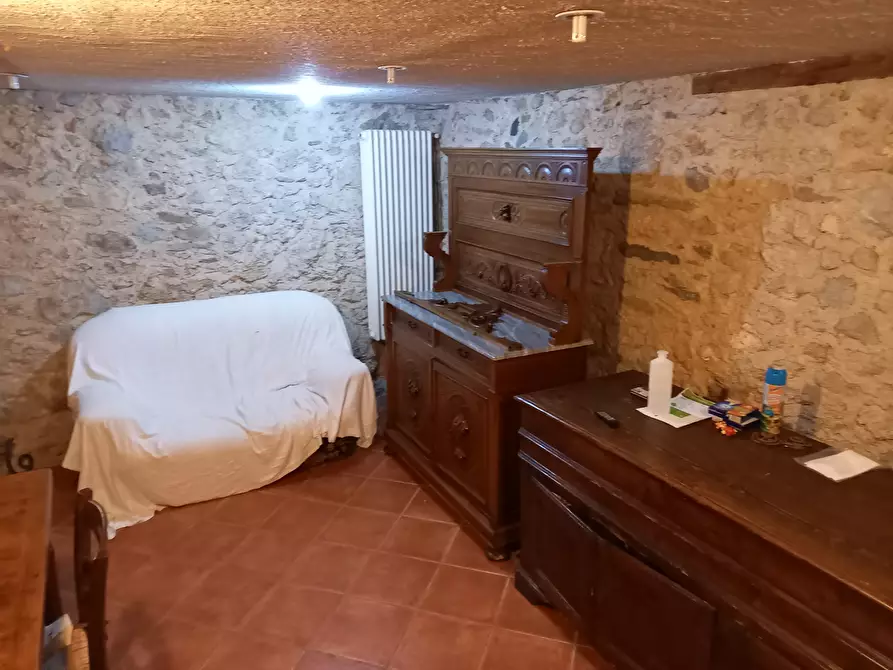 Immagine 6 di Porzione di casa in affitto  a Camaiore