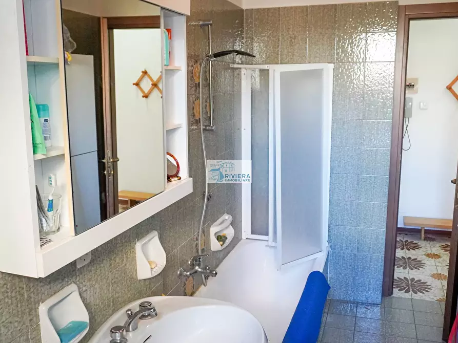 Immagine 26 di Bilocale in vendita  in Via Aurelia Ponente 102 Bis a Santo Stefano Al Mare